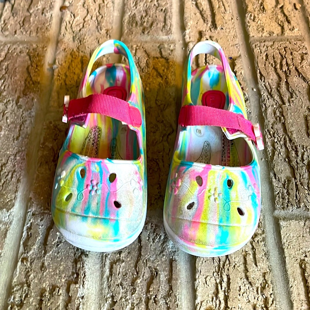 Multi color flower sandals from The Children’s Place size 10 toddler